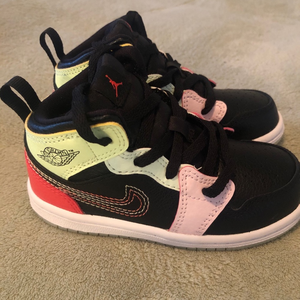 Toddler Jordan 1 mid se